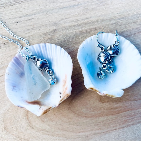 Hand Crafted Jewelry - Seashell Rhinestone Gift Set